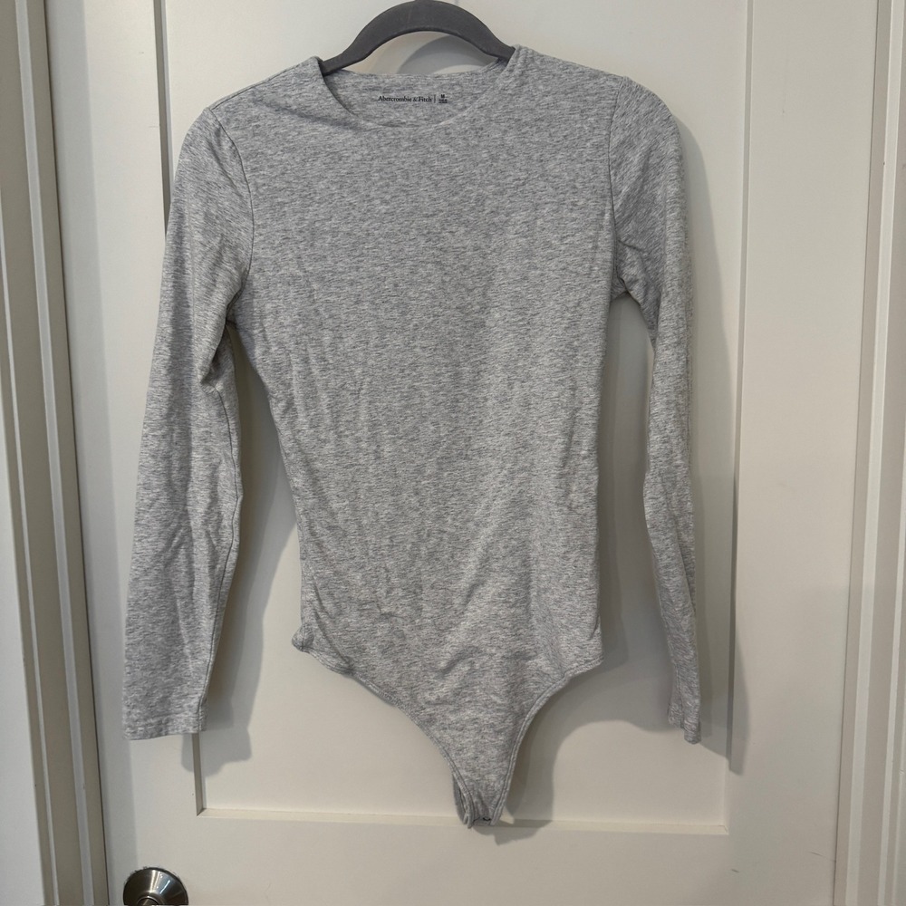 Abercrombie & Fitch Womens Heather Gray Long Sleeve Crew Neck Bodysuit Size M